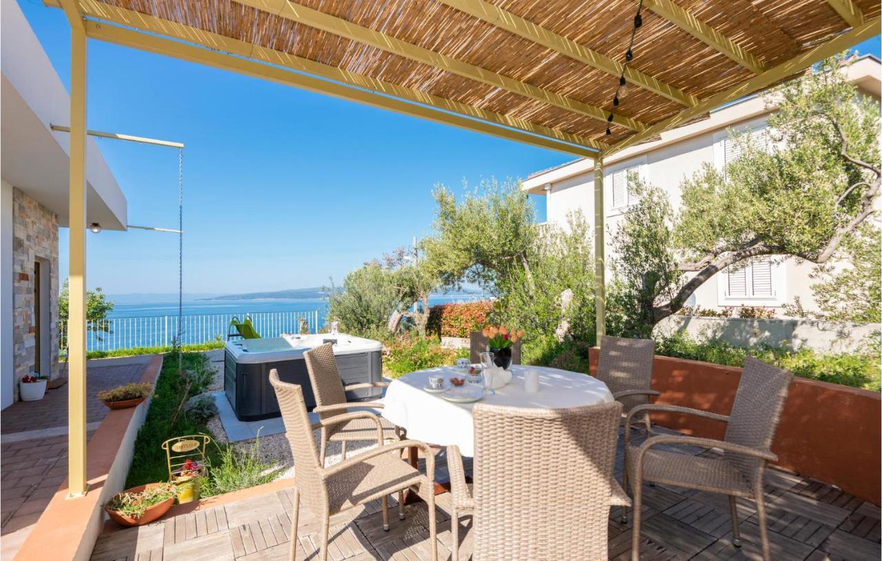Holiday Home Villetta Belveder 巴什卡沃达 外观 照片
