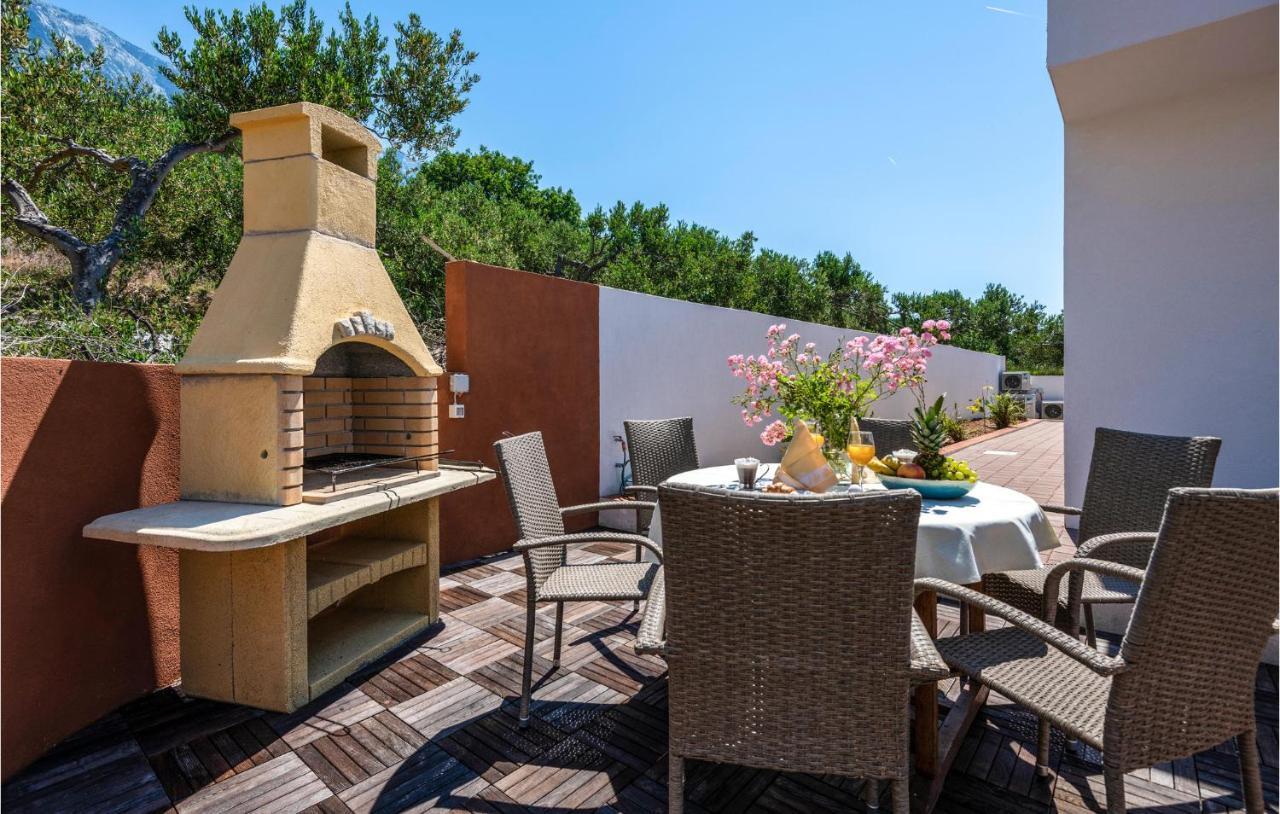 Holiday Home Villetta Belveder 巴什卡沃达 外观 照片