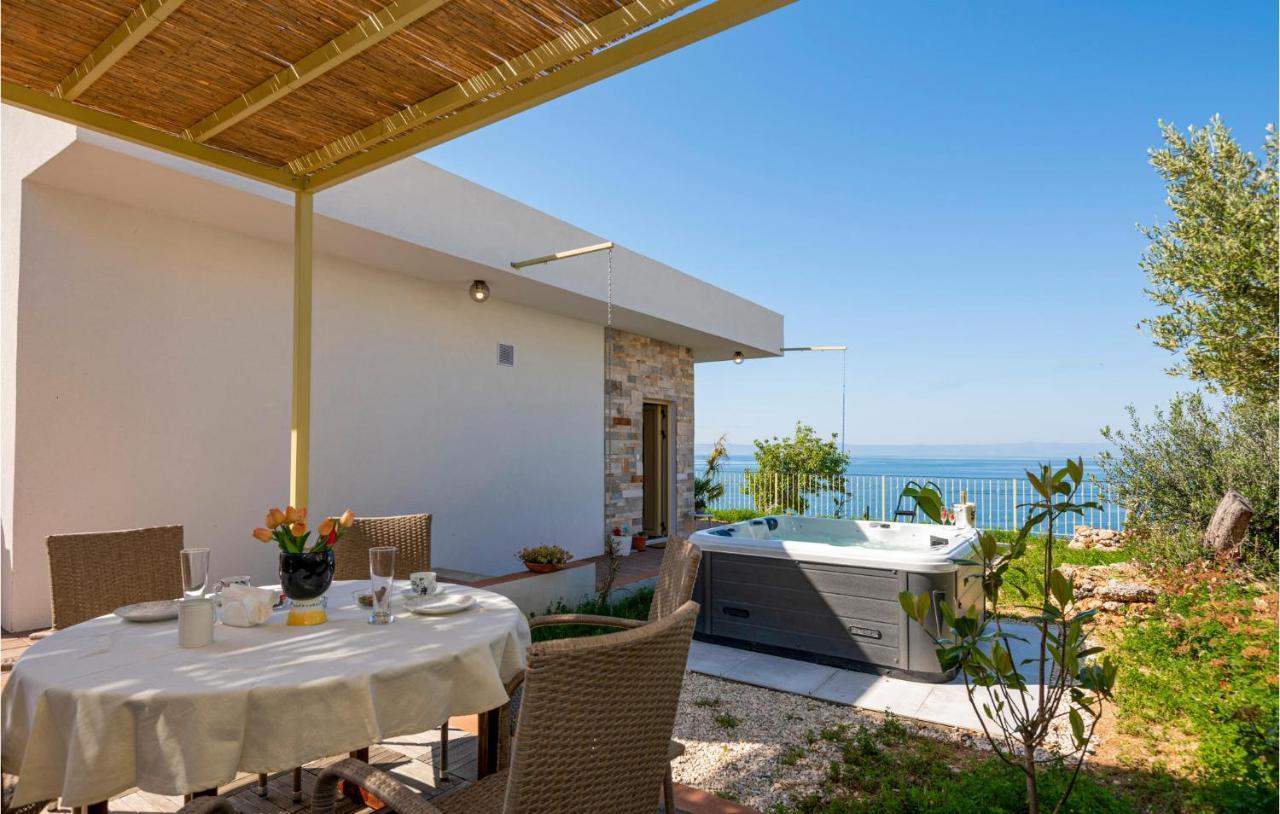 Holiday Home Villetta Belveder 巴什卡沃达 外观 照片